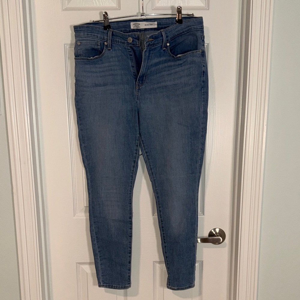 Signature by Levi Strauss Women's Light Blue Skinny Jeans